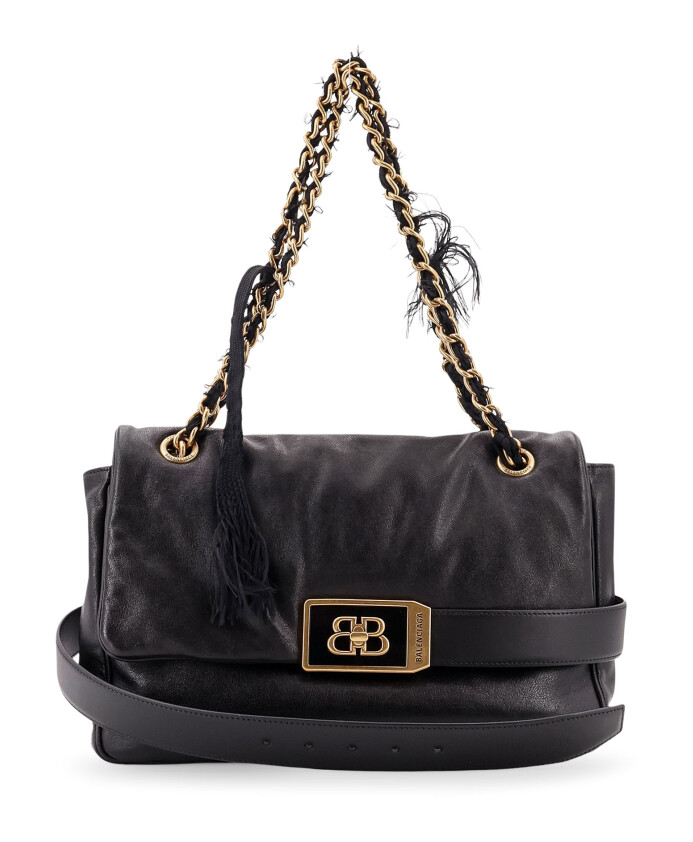 black-chain-shoulder-bag