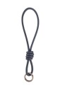 porte-cles-main-en-cuir-avec-fait-main