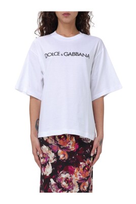 t-shirt-avec-logo-pour-femmes
