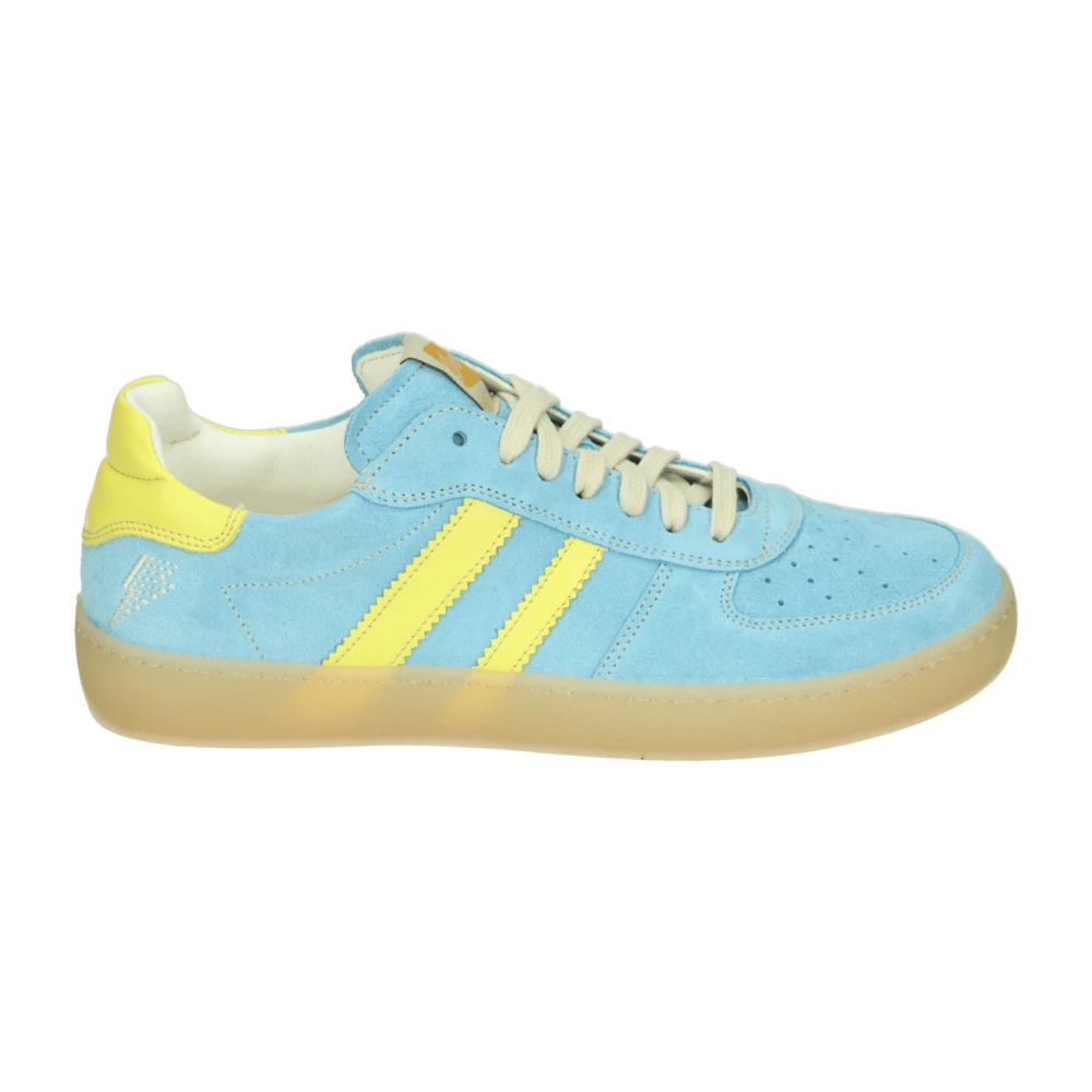 Ocra Sportieve lage sneakers lichtblauw Dames Schoenen