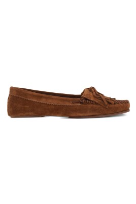 brown-loafer-shoes-elegant-style
