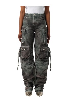 green-cargo-pants-multipocket-relaxed-fit