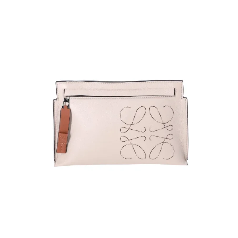 Loewe Pre-owned Leather clutches Beige Dames