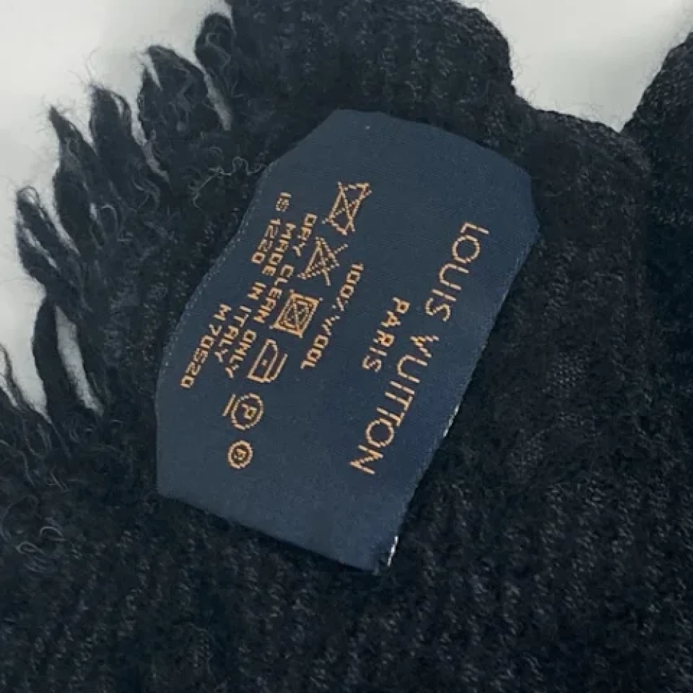 Louis Vuitton Vintage Pre-owned Wool scarves Black Dames