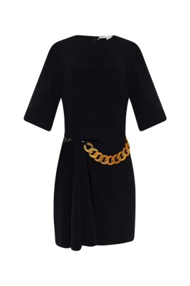 dress-with-decorative-belt