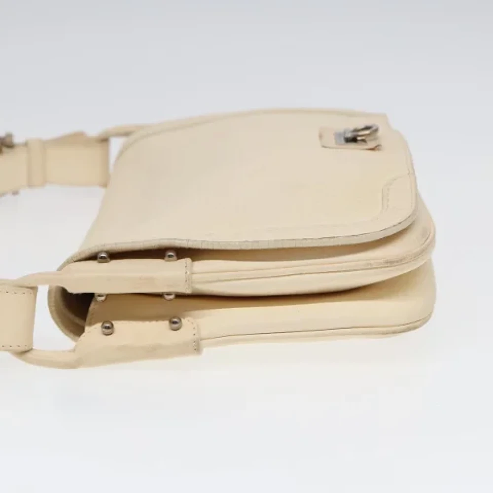 Salvatore Ferragamo Pre-owned Leather shoulder-bags Beige Dames