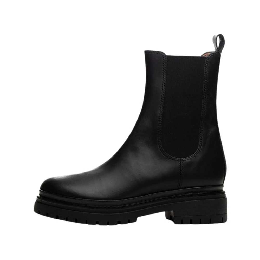 Shoes > Boots > Chelsea Boots - - Poche Paris - Modalova