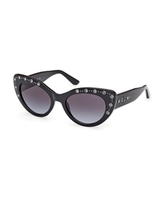 modele-elegant-lunettes-de-soleil-noir