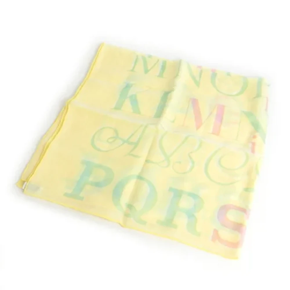 Hermès Vintage Pre-owned Silk scarves Beige Dames