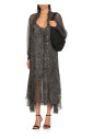 robe-grise-en-soie-avec-col-en-v-et-motif