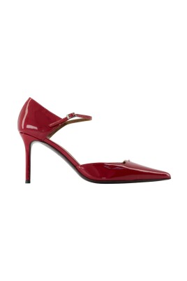 red-patent-leather-pumps