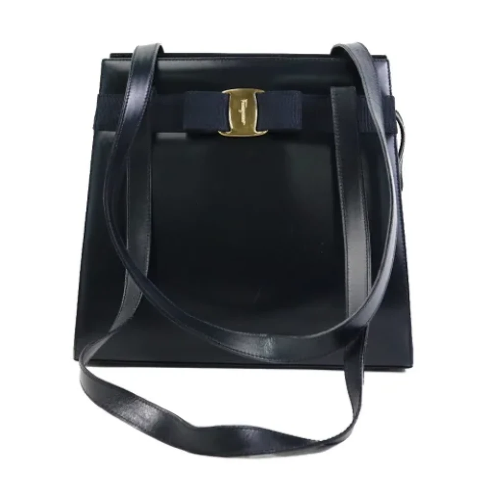 Salvatore Ferragamo Pre-owned Leather shoulder-bags Black Dames