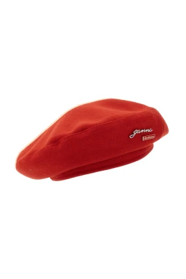 Logo-brooch Beret