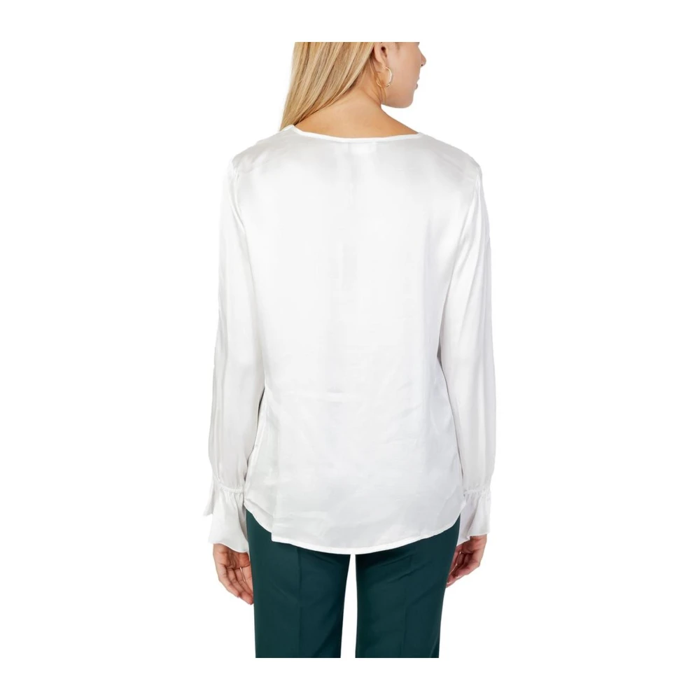 Sandro Ferrone Witte Satijnen V-Hals Blouse Lange Mouwen White Dames