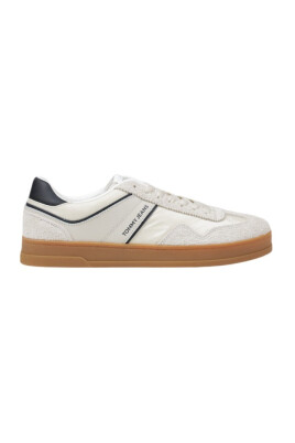 sneakers-en-cuir-blanc-printemps-ete