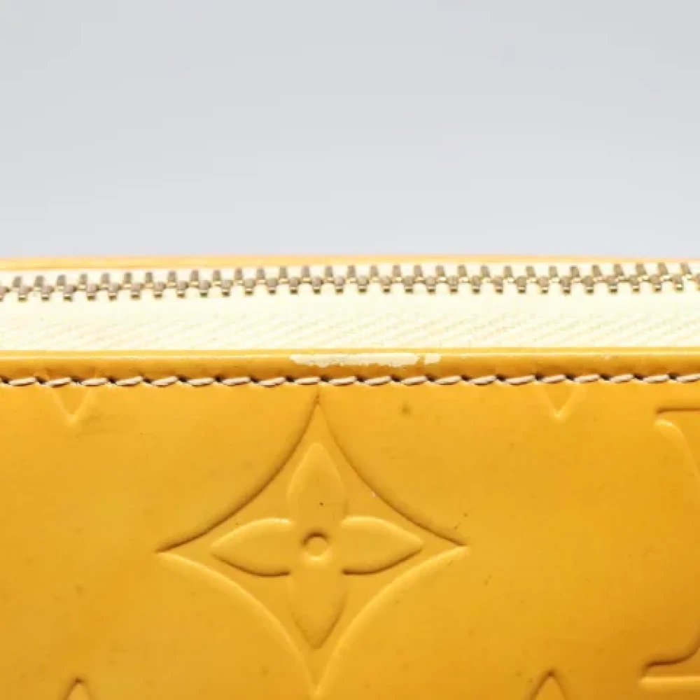 Louis Vuitton Vintage Pre-owned Leather clutches Yellow Dames