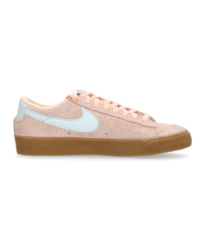 vintage-blazer-low-sneaker-crimson-blue