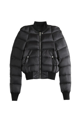 veste-matelassee-noire-avec-details-coteles