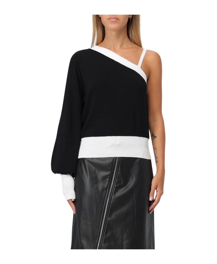 pull-a-blocs-de-couleur-a-une-epaule