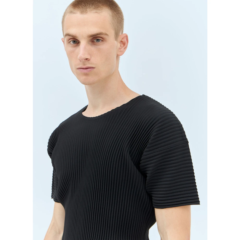 Issey Miyake Geplooide Crewneck T-shirt Black Heren