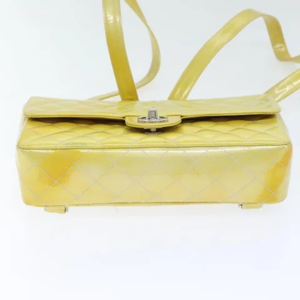 Chanel Vintage Pre-owned Leather backpacks Yellow Dames