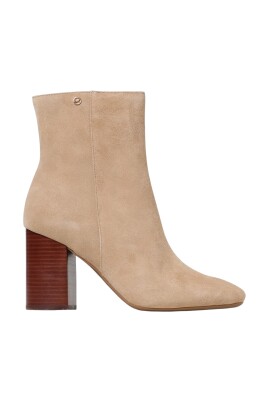 elegant-suede-block-heel-booties