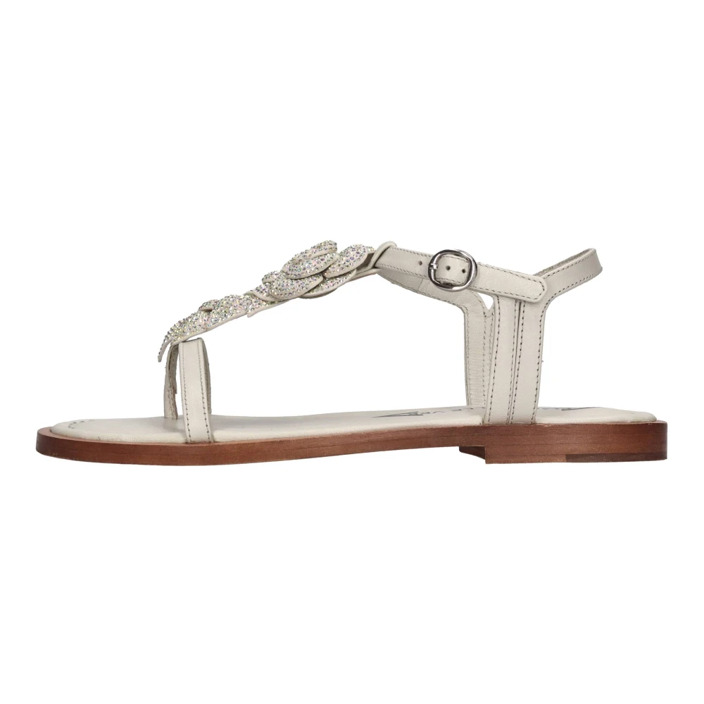 Shoes > Sandals > Flat Sandals - - Emanuelle Vee - Modalova