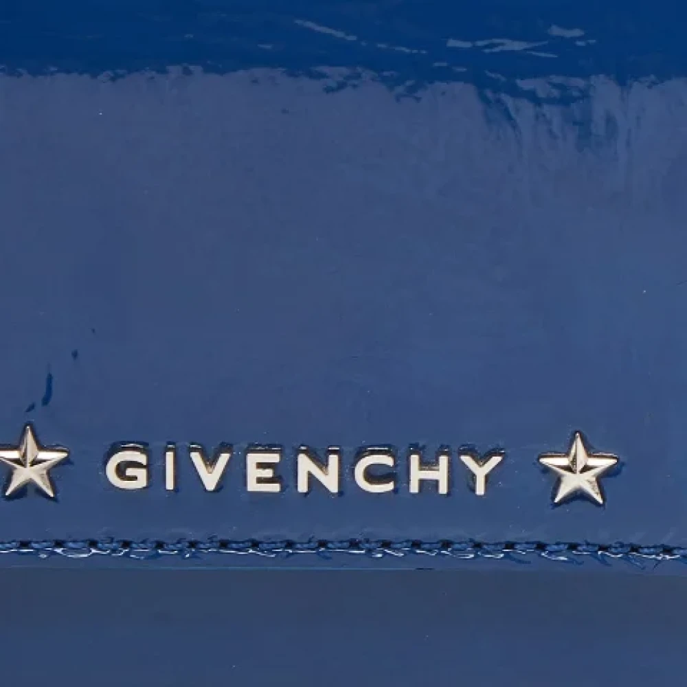 Givenchy Pre-owned Leather wallets Blue Dames