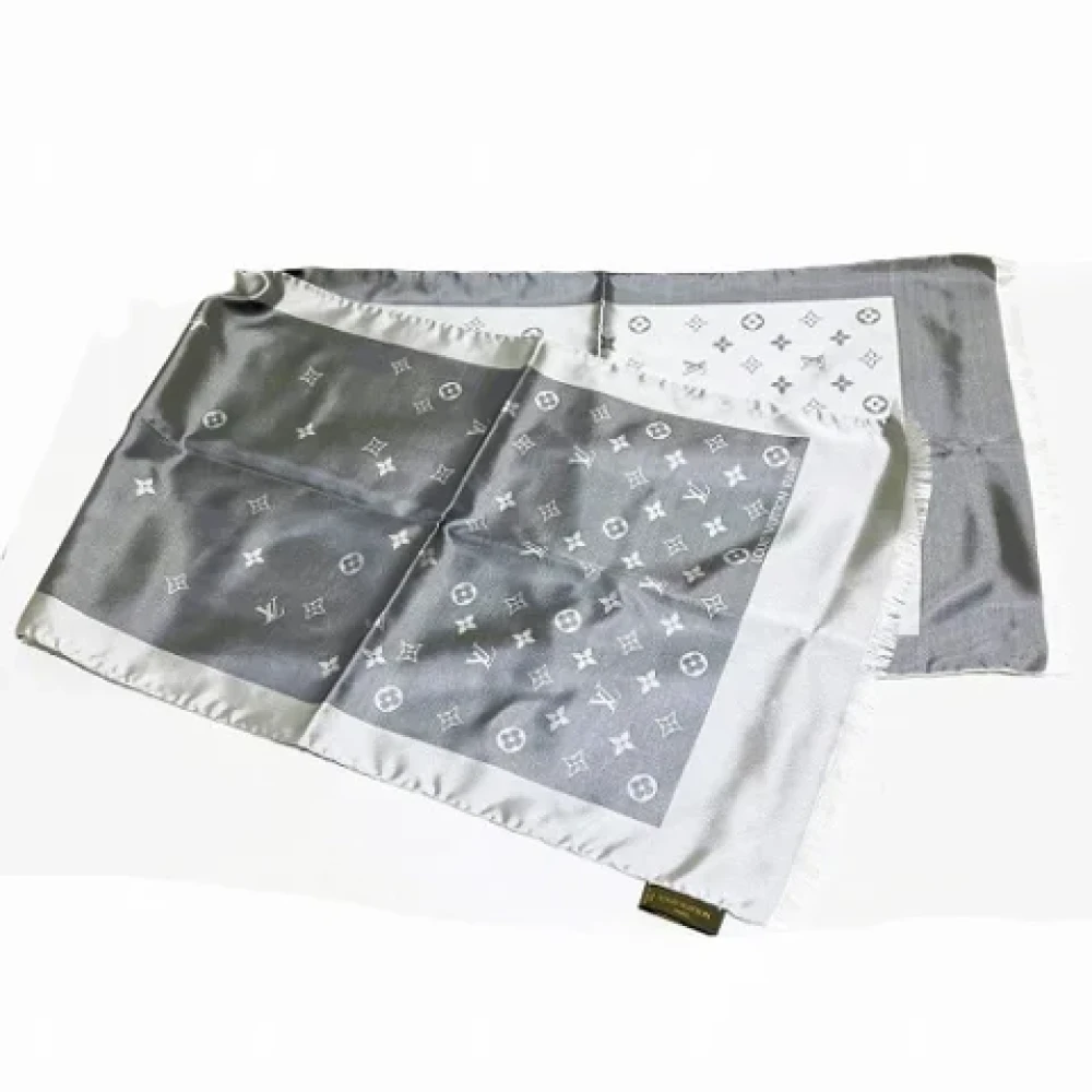 Louis Vuitton Vintage Pre-owned Silk scarves Gray Dames
