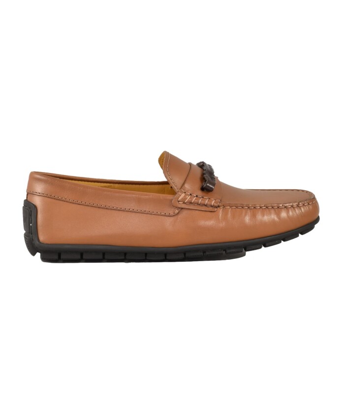 chaussures-en-cuir-semelle-en-caoutchouc