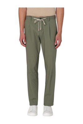 comfort-fit-drawstring-chinos