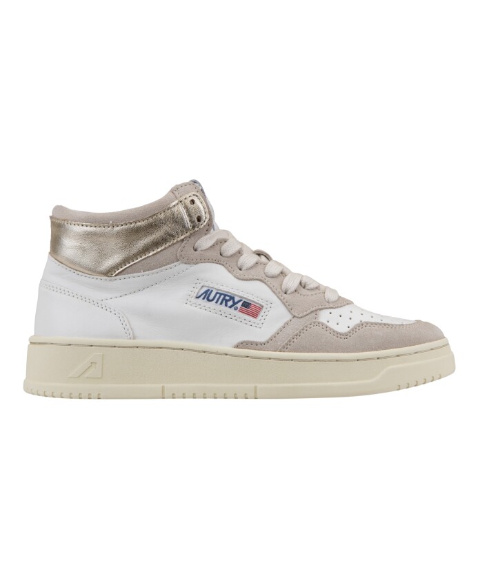 baskets-a-lacets-en-cuir