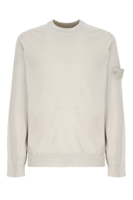 pull-en-laine-beige-avec-patch-iconique