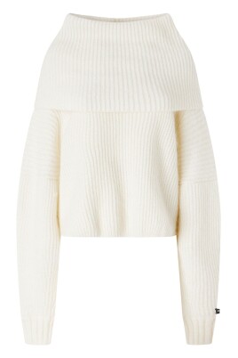 white-knitted-casual-sweater