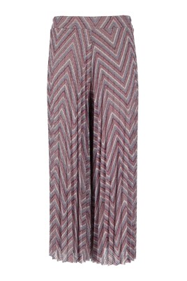 pantalon-decontracte-en-bleu-marine