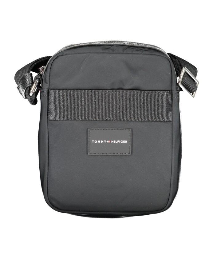 black-shoulder-bag-with-zip-closure