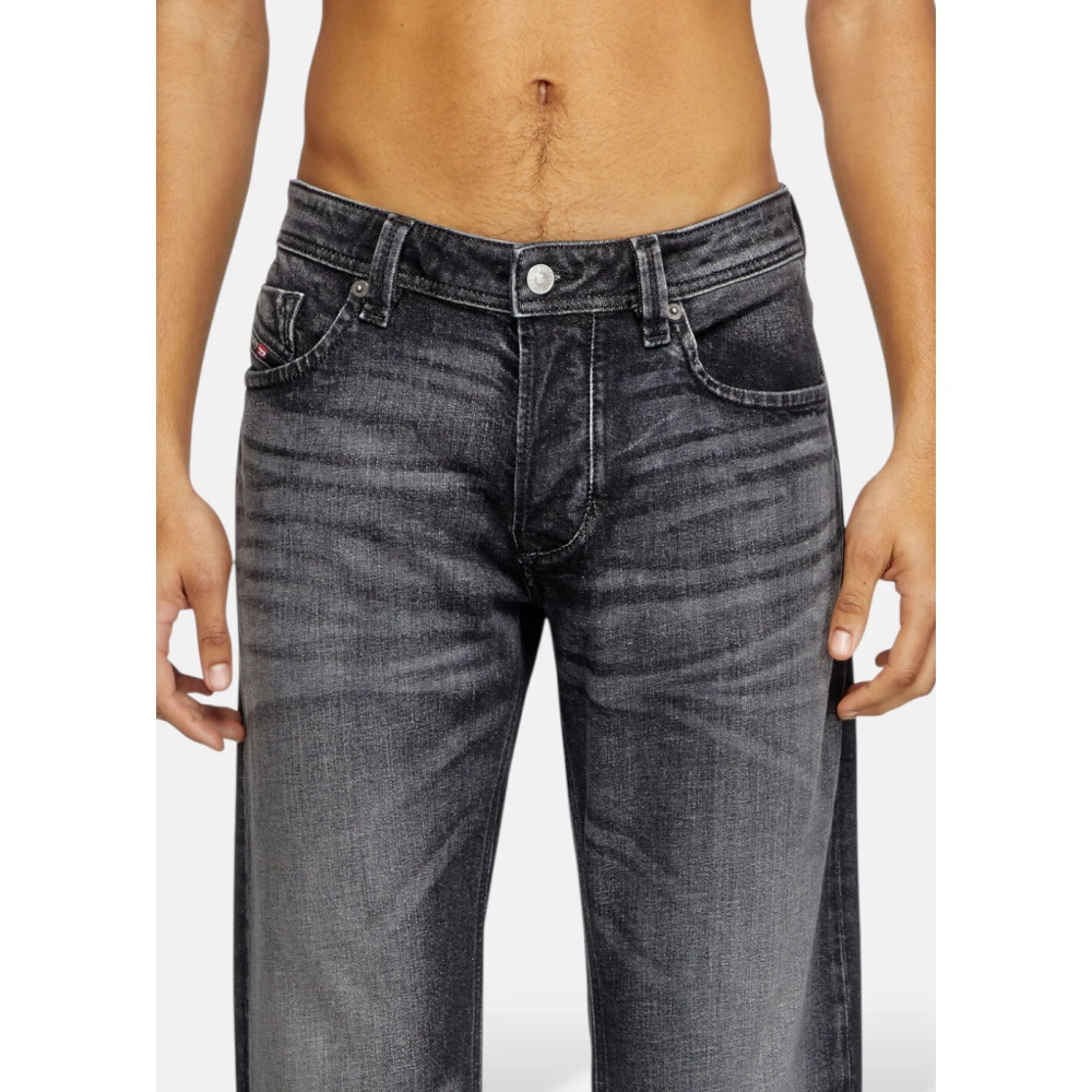 Diesel 1985 Larkee Regular Jeans Eigentijdse Stijl Black Heren