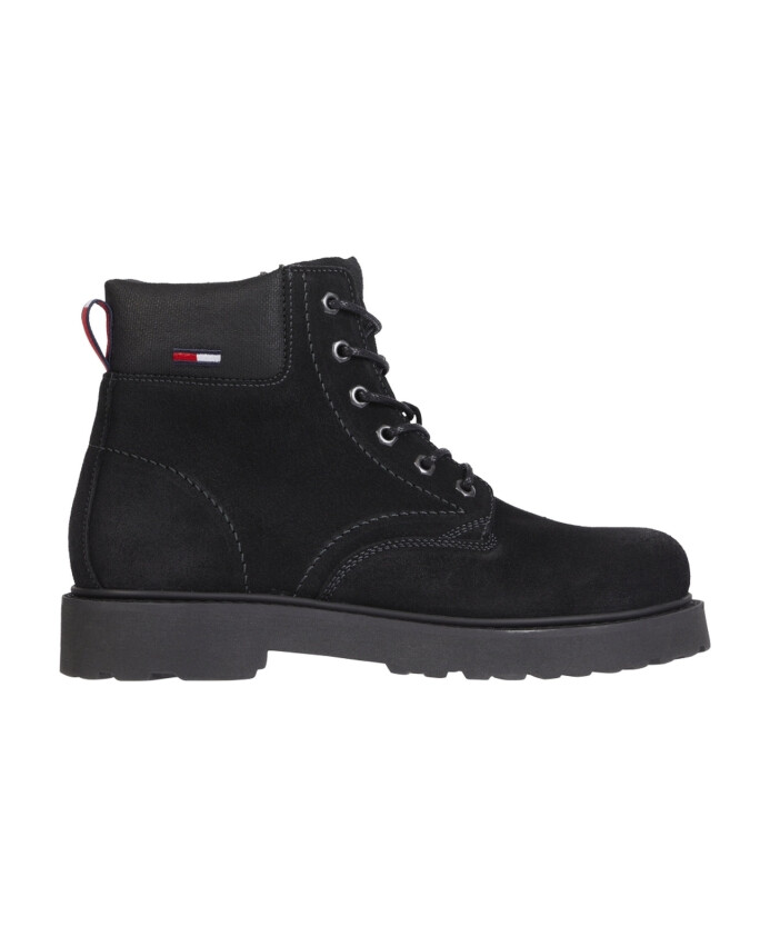 bottines-en-daim-noir-a-lacets