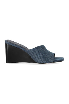 mule-en-denim-a-talon-compense-avec-bout-ouvert