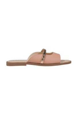 elegante-sandaler-med-metal-detaljer