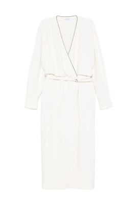 robe-midi-blanche-a-ornements