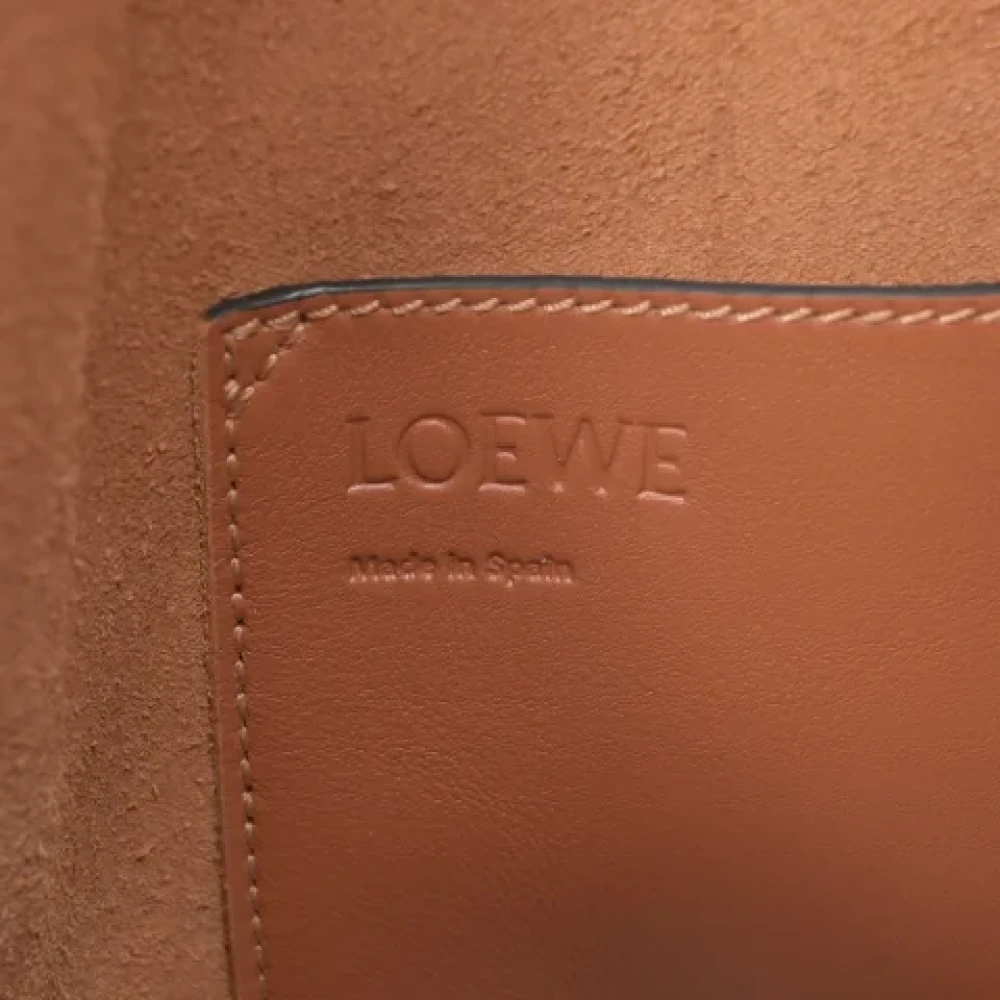 Loewe Pre-owned Leather shoulder-bags Brown Dames