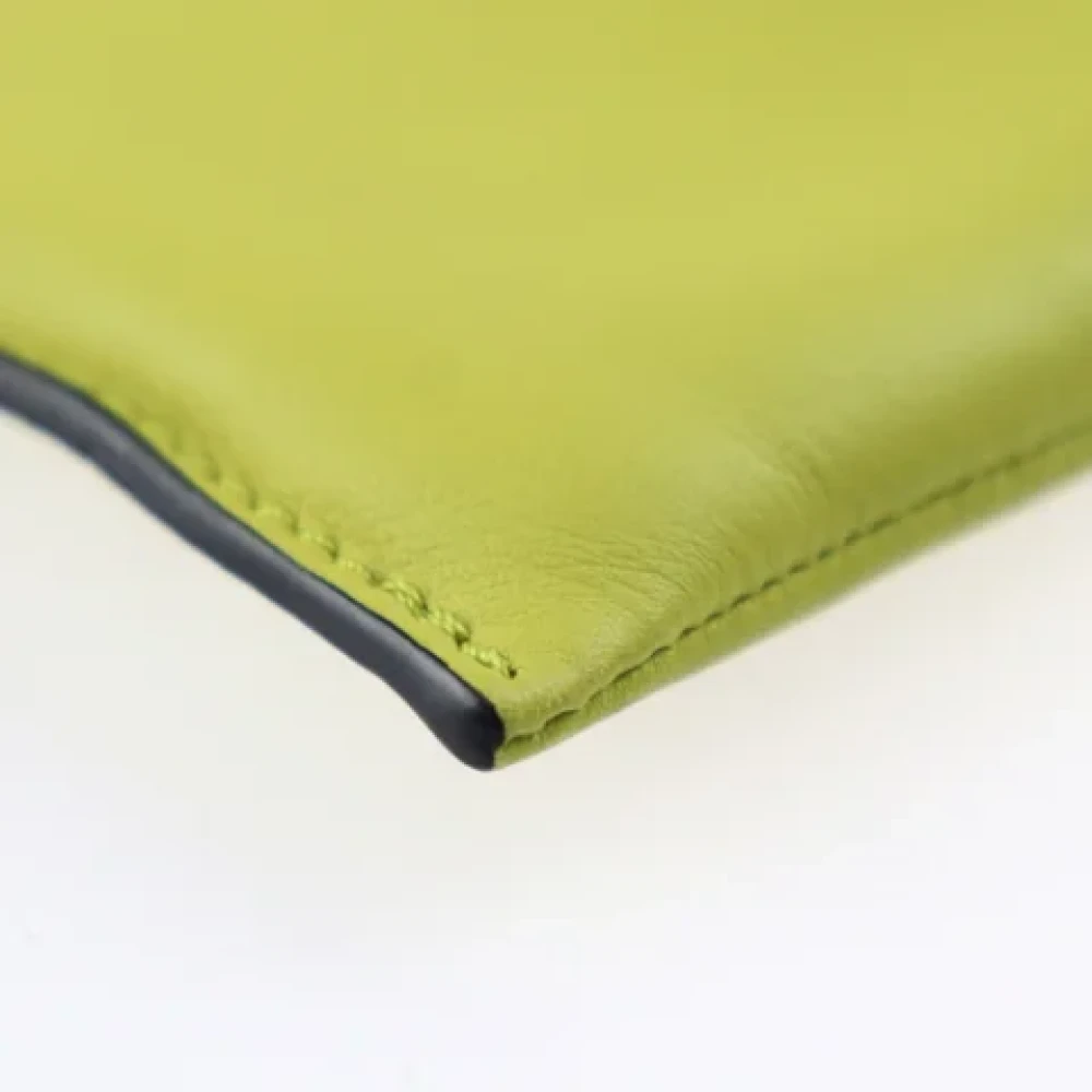 Loewe Pre-owned Fabric shoulder-bags Green Dames
