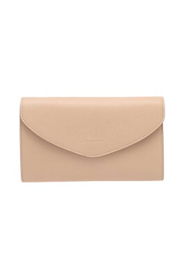 stylish-leather-clutch-with-shoulder-strap