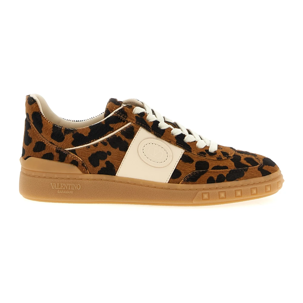 Valentino Garavani Upvillage Sneakers Dames Schoenen Bruin