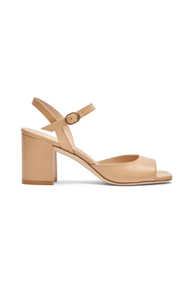 sandale-a-talon-bloc-style-moderne-elegant