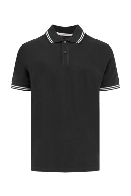 t-shirts-et-polos-noirs-avec-logo