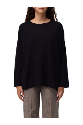 black-cashmere-pullover-sweater