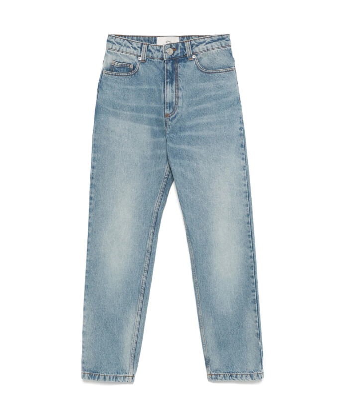 jean-classique-en-bleu-fonce