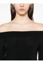 pull-femme-epaules-denudees